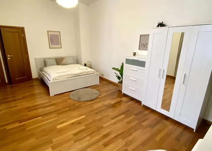 Apartment Vera - Old Town, Ac, Balcony